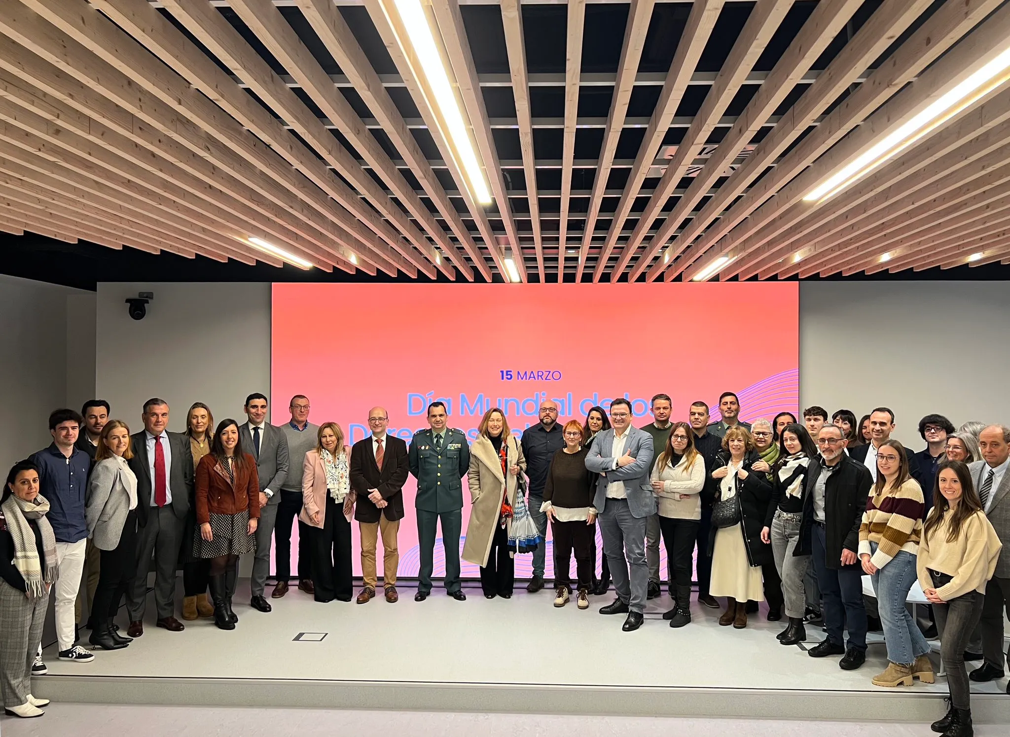 El Gobierno de Cantabria celebra el Día Mundial del Consumidor para concienciar sobre los derechos de un colectivo «al que pertenecemos todos»